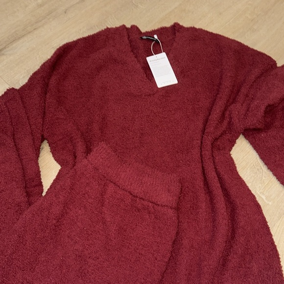 Burgundy  teddy Knit Two-Piece Set - Picture 6 of 8